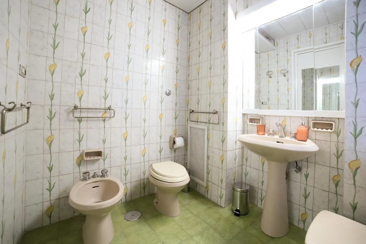 Homestay Conservatorio 16 - Bellini Room Naples