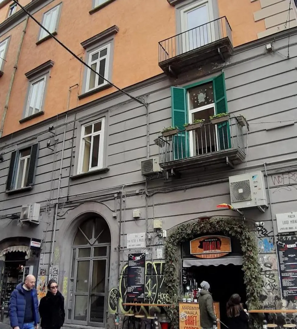 Homestay Conservatorio 16 - Bellini Room Naples